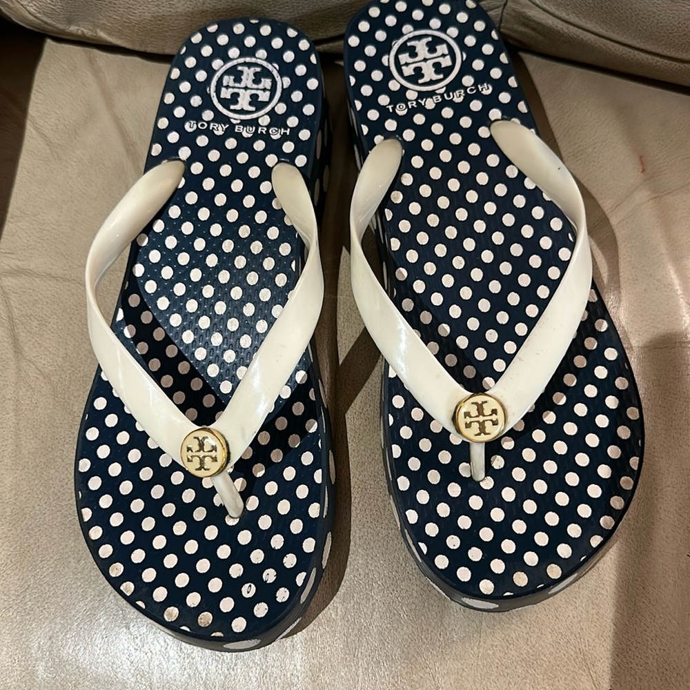 Women’s flip flops
